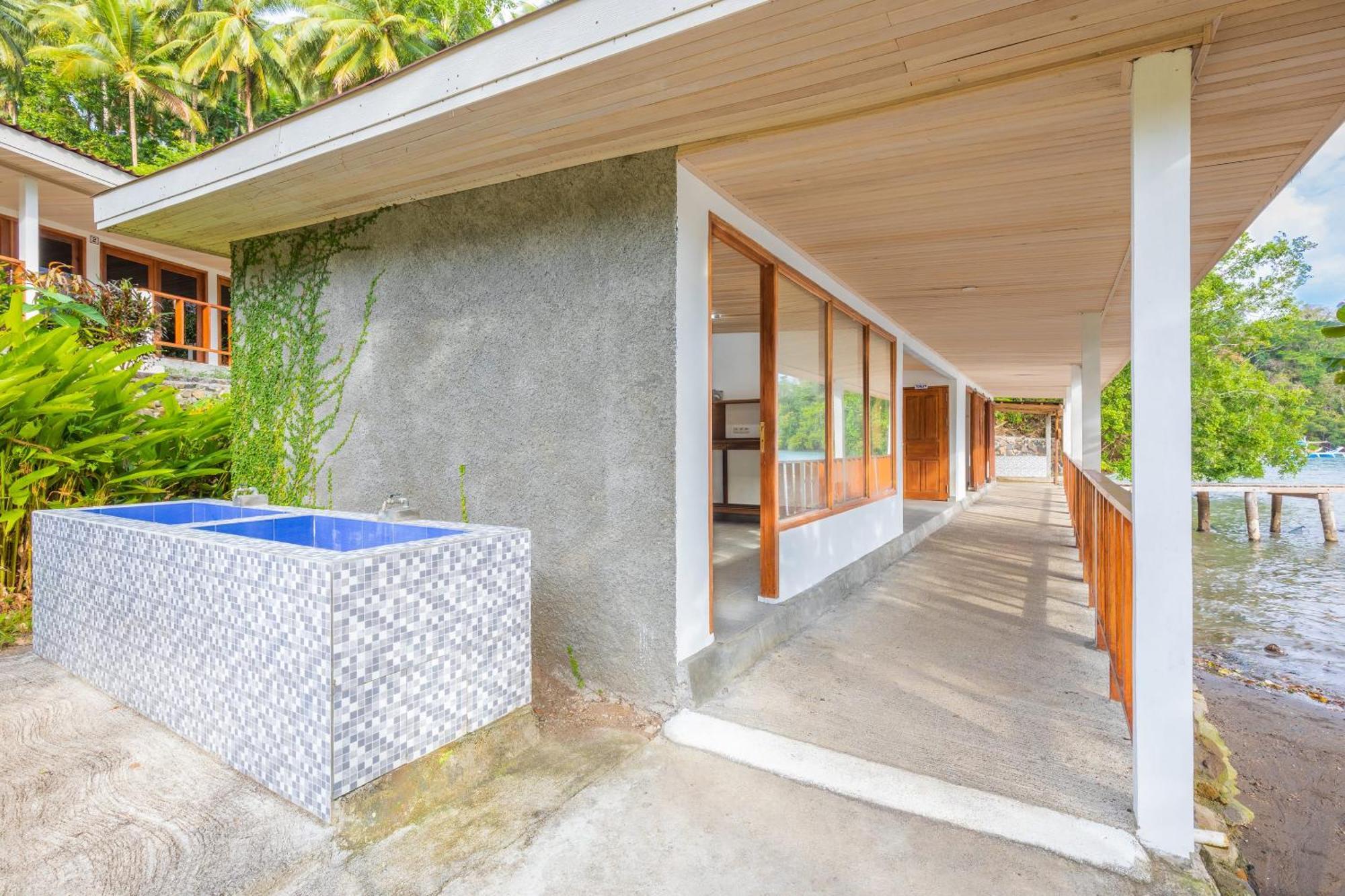 Thalassa Dive Resort Lembeh Airtembaga Exterior photo